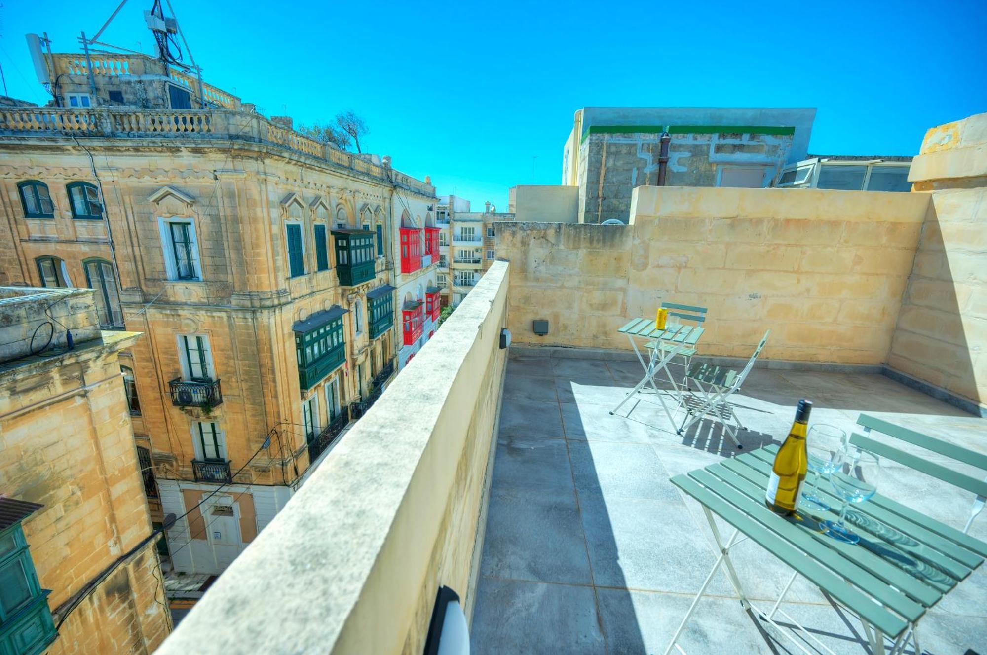 Charming 1Bedroom,Roof Terrace Near Valletta Dazz1-1 Il Furjana Bagian luar foto