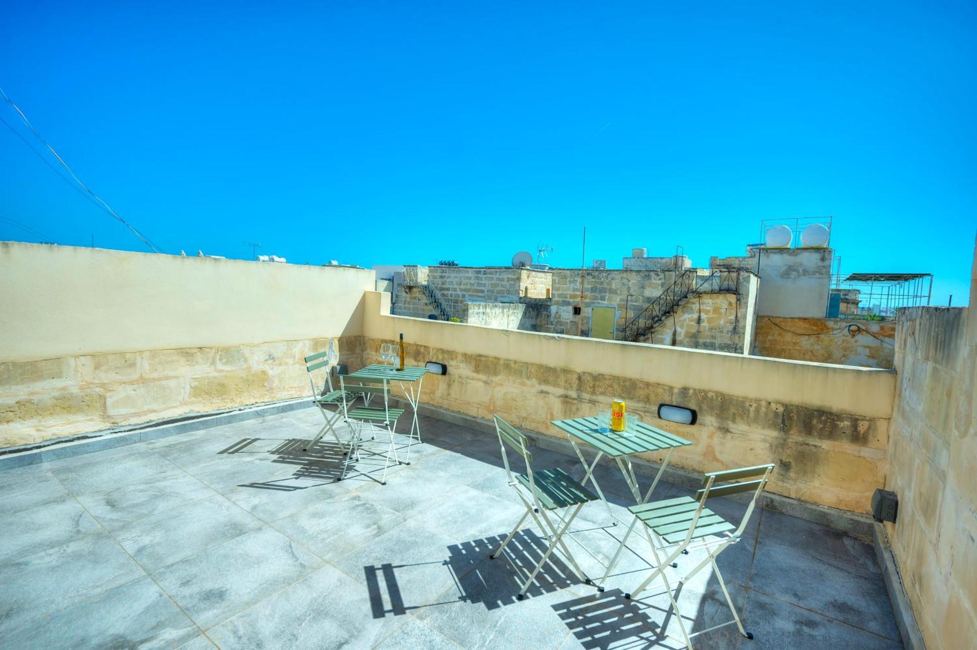 Charming 1Bedroom,Roof Terrace Near Valletta Dazz1-1 Il Furjana Bagian luar foto