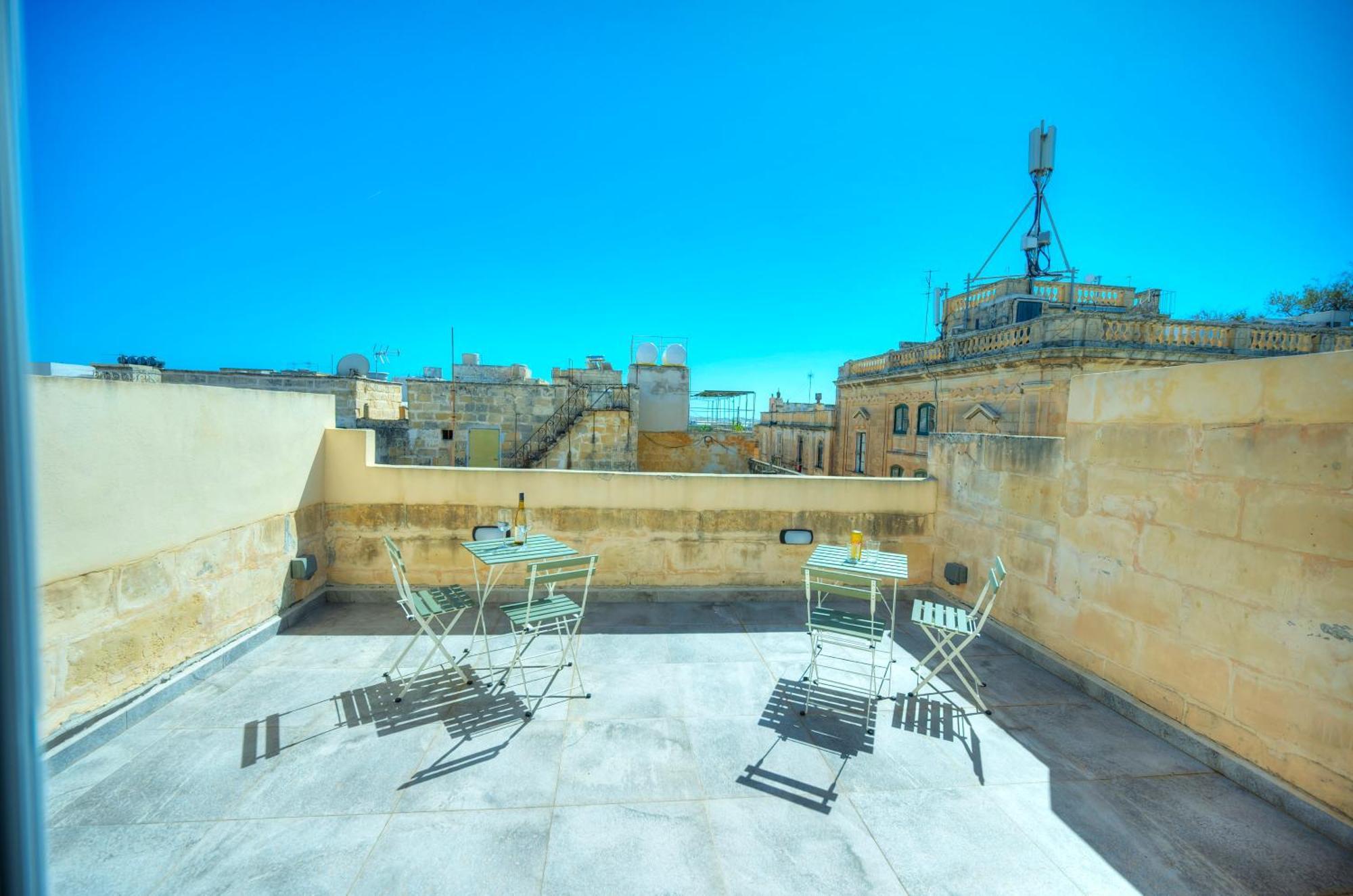 Charming 1Bedroom,Roof Terrace Near Valletta Dazz1-1 Il Furjana Bagian luar foto